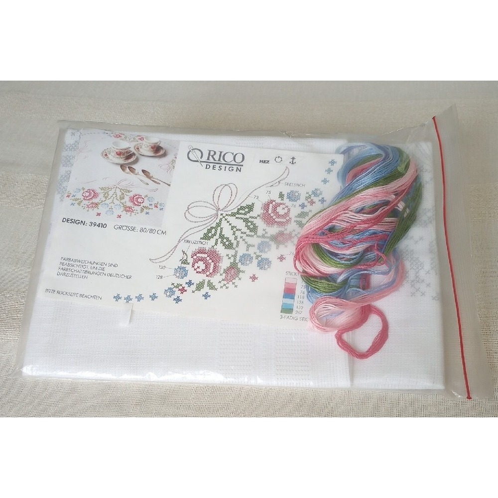 VTG Orico Design Tablecloth Embroidery Kit (Roses) 80x80cm or 31x31in NEW